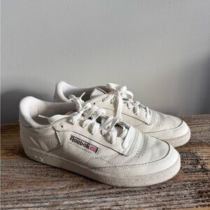 USED- Women Reebok Classic Size 10
